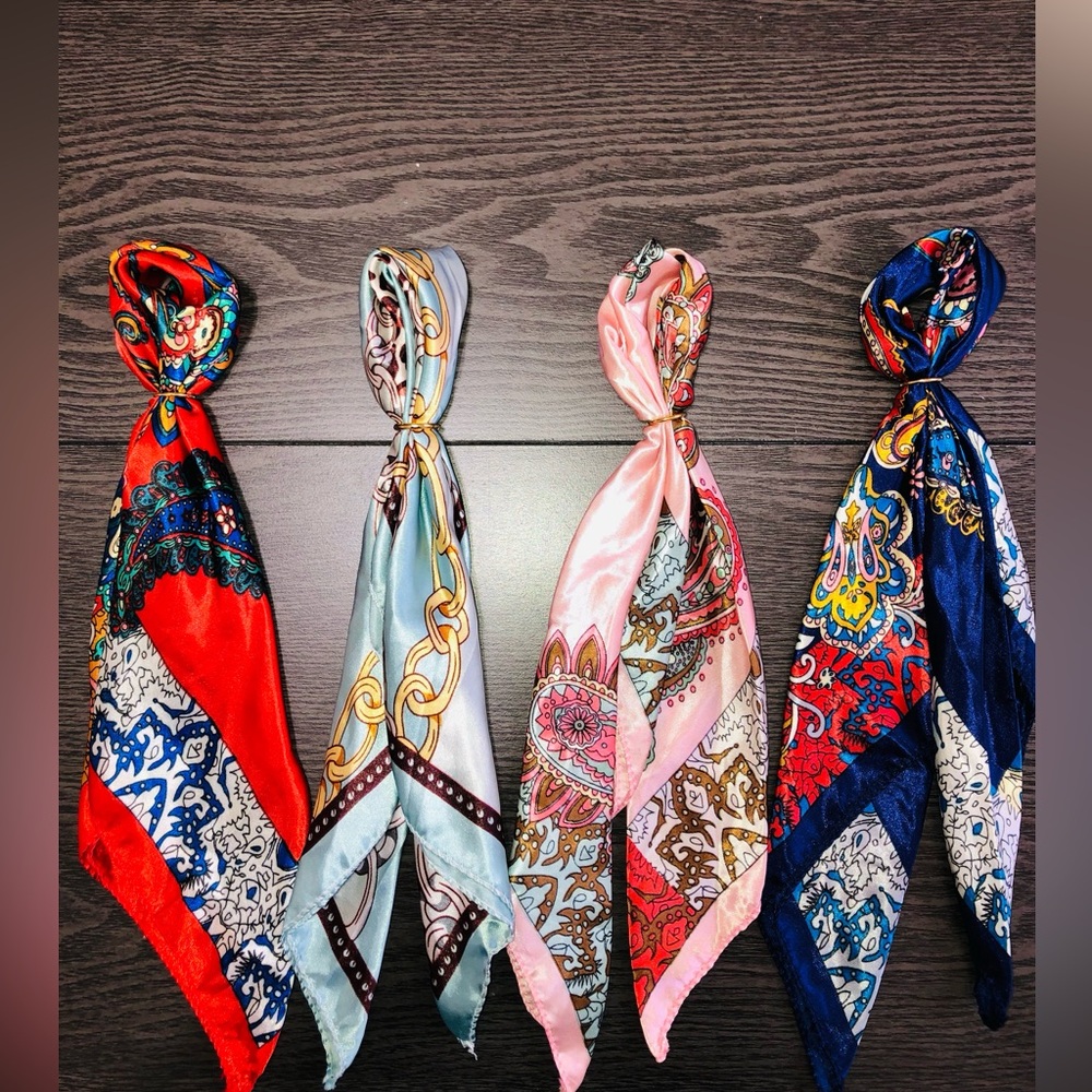 Bag scarf set of 4 with gold ring new